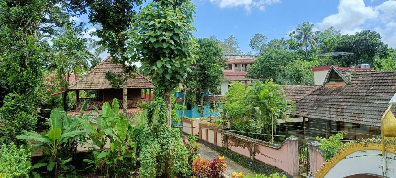 Swasthi Griha Villa Aranmula Eksteriør bilde